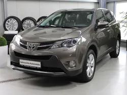 Grau Gebraucht 2014 Toyota RAV4 Edition SUV | 14.890 € (Etwas zu teuer)