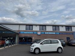 Weiß Gebraucht 2018 VW up! move up! Kleinwagen | 5.950 € (Etwas zu teuer)