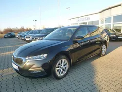 Schwarzmagic perleffekt Gebraucht 2021 Skoda Octavia Kombi | 20.650 € (Fairer Preis)