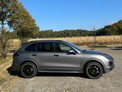 Grau Gebraucht 2017 Porsche Cayenne S SUV | 39.900 € (Fairer Preis)