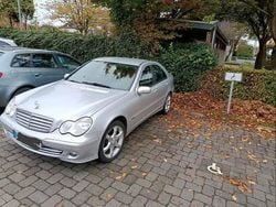 Silber Gebraucht 2007 Mercedes C180 Limousine | 3.699 € (Guter Preis)
