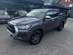 Grau Gebraucht 2023 Toyota HiLux Comfort Abholung | 47.490 € (Guter Preis)
