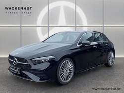 Nachtschwarz Gebraucht 2024 Mercedes A200 AMG Kleinwagen | 34.800 € (Fairer Preis)