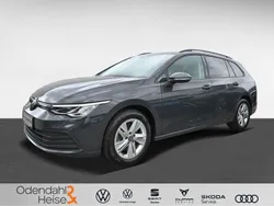 Polsterfarbe: schwarz Gebraucht 2022 VW Golf VIII Life Kombi | 19.480 € (Fairer Preis)