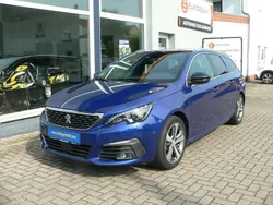 Blau metallic Gebraucht 2018 Peugeot 308 GT-line Kombi | 10.890 € (Fairer Preis)