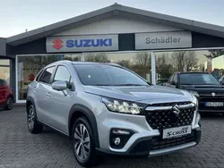 Silber Neu 2024 Suzuki SX4 S-Cross Comfort+ SUV | 31.790 € (Teuer)