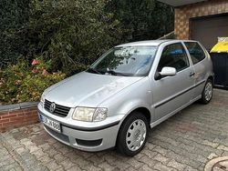 Silber Gebraucht 2001 VW Polo Match Kleinwagen | 550 € (Fairer Preis)