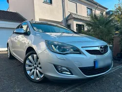 Silber Gebraucht 2011 Opel Astra Kleinwagen | 3.699 € (Fairer Preis)
