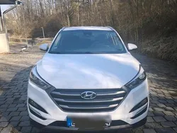Weiß Gebraucht 2015 Hyundai Tucson SUV | 11.300 € (Fairer Preis)