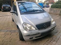 Silber Gebraucht 2002 Mercedes A140 Kleinwagen | 1.399 €