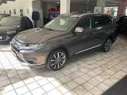 Braun Gebraucht 2018 Mitsubishi Outlander Edition SUV | 16.490 € (Fairer Preis)