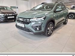 Grün Neu 2025 Dacia Sandero Expression Kleinwagen | 19.898 € (Etwas zu teuer)