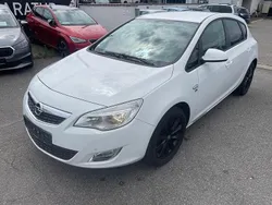 Schneeweiss/olympic/summit whi Gebraucht 2012 Opel Astra Limousine | 5.990 € (Guter Preis)