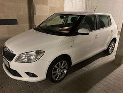 Weiß Gebraucht 2014 Skoda Fabia Ambition Limousine | 6.800 € (Fairer Preis)