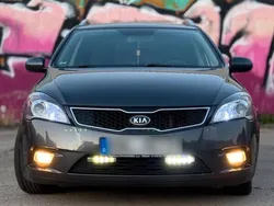 Grau Gebraucht 2012 Kia Ceed 2 Kombi | 4.700 € (Superpreis)