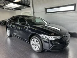 Deep black Gebraucht 2022 VW Golf VIII Life Limousine | 22.490 € (Guter Preis)