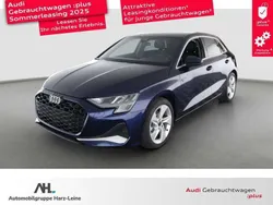 Blau Gebraucht 2024 Audi A3 Sportback Advanced Limousine | 33.740 € (Guter Preis)