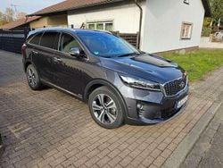 Grau Gebraucht 2020 Kia Sorento Platinum Edition SUV | 31.999 € (Fairer Preis)