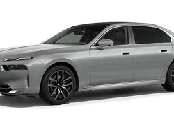 Silber Gebraucht 2025 BMW 740 Comfort Edition Limousine | 110.200 €
