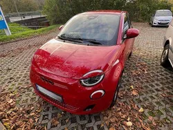 Rot Gebraucht 2022 Fiat 500e Red Limousine | 20.900 € (Fairer Preis)