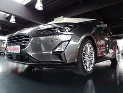 Grau Gebraucht 2019 Ford Focus Titanium Kombi | 14.480 € (Guter Preis)
