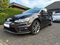 Schwarz Gebraucht 2015 VW Golf VII LOUNGE Limousine | 10.700 € (Guter Preis)