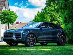 Grau Gebraucht 2024 Porsche Cayenne SUV | 124.900 € (Fairer Preis)