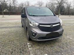 Grau Gebraucht 2016 Opel Vivaro Van | 15.250 €