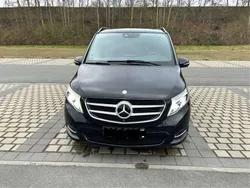 Schwarz Gebraucht 2016 Mercedes V250 Exclusive Van / Kleinbus | 42.500 € (Superpreis)