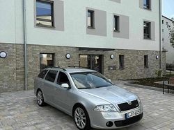 Grau Gebraucht 2009 Skoda Octavia vRS Kombi | 3.400 € (Teuer)