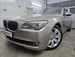 Silber Gebraucht 2009 BMW 730 Sport Line Limousine | 17.990 €