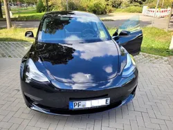 Schwarz Gebraucht 2020 Tesla Model 3 Long Range Limousine | 22.990 € (Guter Preis)