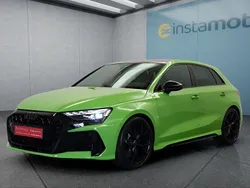 Grün Gebraucht 2025 Audi RS3 Sportback Kleinwagen | 69.649 €