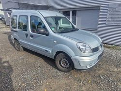 Grau Gebraucht 2007 Renault Kangoo Privilege Van / Kleinbus | 2.499 € (Fairer Preis)