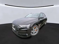 Mythosschwarz metallic Gebraucht 2023 Audi e-tron Advanced SUV | 43.310 € (Etwas zu teuer)