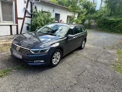 Grau Gebraucht 2018 VW Passat Kombi | 9.500 € (Superpreis)