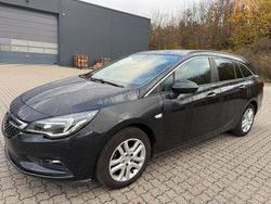 Schwarz Gebraucht 2016 Opel Astra Edition Kombi | 5.900 € (Superpreis)