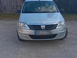 Silber Gebraucht 2009 Dacia Logan Limousine | 1.666 € (Fairer Preis)