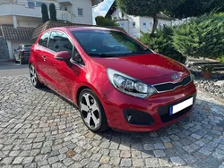 Rot Gebraucht 2012 Kia Rio Kleinwagen | 4.100 € (Fairer Preis)