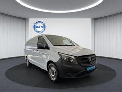 Arktikweiss Gebraucht 2022 Mercedes Vito Van / Kleinbus | 21.999 €