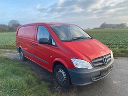 Rot Gebraucht 2014 Mercedes Vito Van | 7.999 €