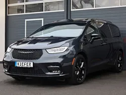 Granite crystal metallic clear Gebraucht 2021 Chrysler Pacifica SUV | 28.450 € (Fairer Preis)