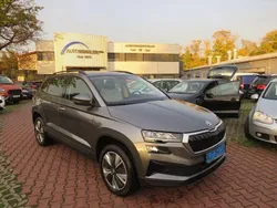 Grau Neu 2024 Skoda Karoq Style SUV | 34.890 € (Fairer Preis)