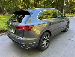Grau Gebraucht 2019 VW Touareg SUV | 48.700 € (Fairer Preis)