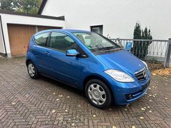 Blau Gebraucht 2009 Mercedes A170 Kleinwagen | 5.900 € (Fairer Preis)