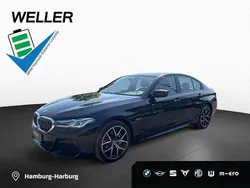 Carbonschwarz (schwarz) Gebraucht 2022 BMW 545e M Sport Limousine | 42.600 € (Guter Preis)