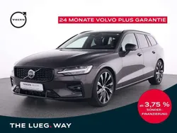 Grau platinum grey / metallic Gebraucht 2023 Volvo V60 Plus Kombi | 38.990 € (Etwas zu teuer)