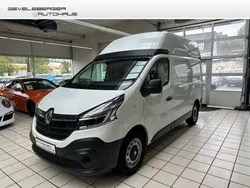 Gletscherweiss Gebraucht 2020 Renault Trafic Komfort Van | 19.980 € (Fairer Preis)