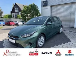 Grün Neu 2025 Kia Ceed Comfort Limousine | 24.990 € (Fairer Preis)