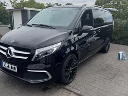 Schwarz Gebraucht 2020 Mercedes V300 Avantgarde Van / Kleinbus | 48.500 € (Fairer Preis)